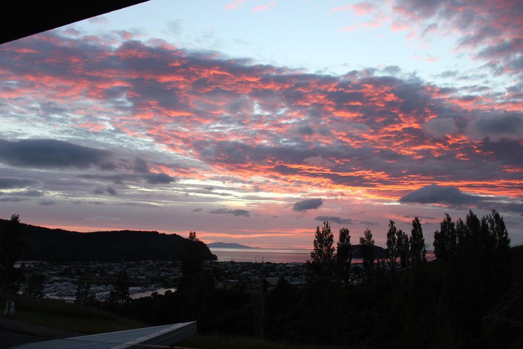 Stunning Views Bed, Breakfast & Health Retreat Bed & Breakfast Whangamata Ngoại thất bức ảnh