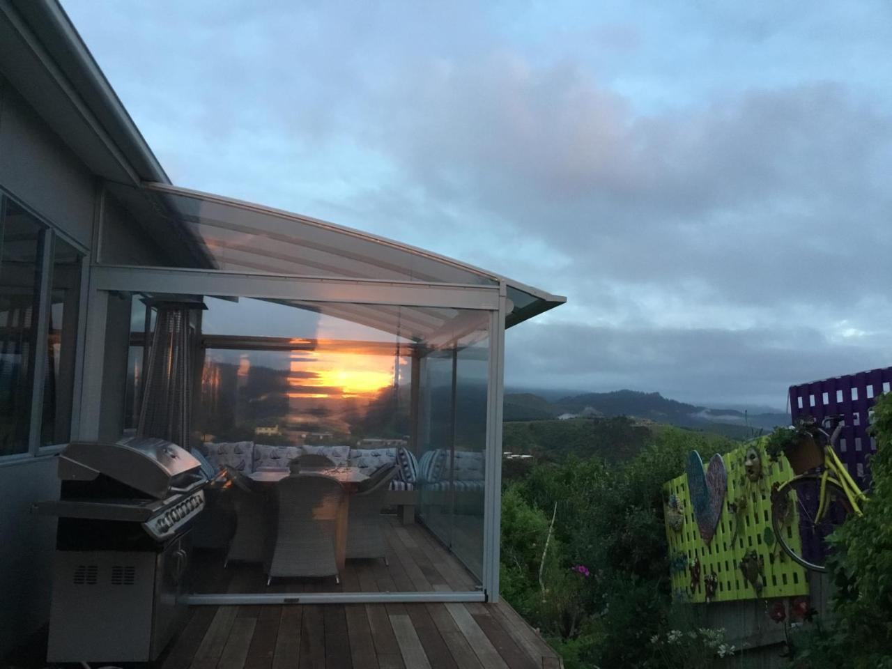 Stunning Views Bed, Breakfast & Health Retreat Bed & Breakfast Whangamata Ngoại thất bức ảnh